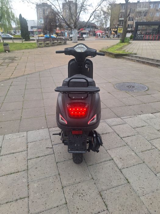 Продава се скутер 50 кубика