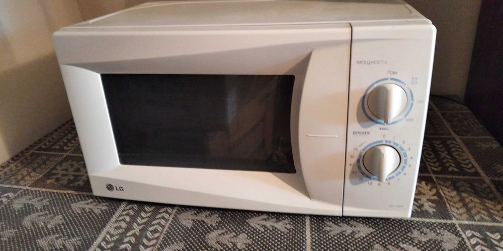 Микроволновка LG. МОЩНАЯ.