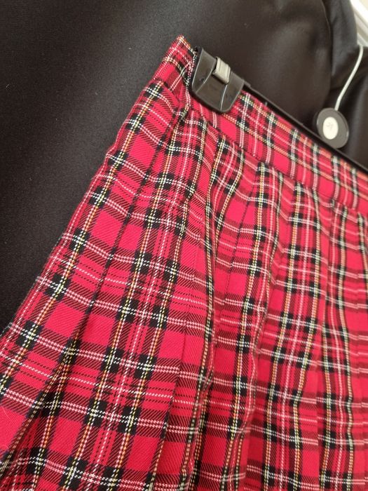 Дамска плисирана пола