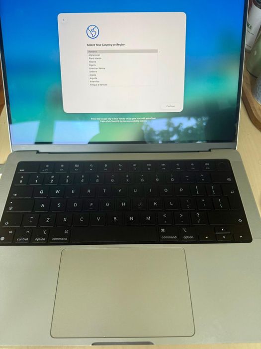 macbook pro m1 14 - Laptopuri oferte online | OLX.ro