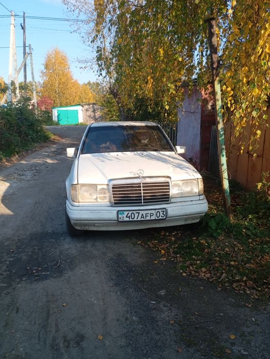 Продам Мерседес бенс е250д