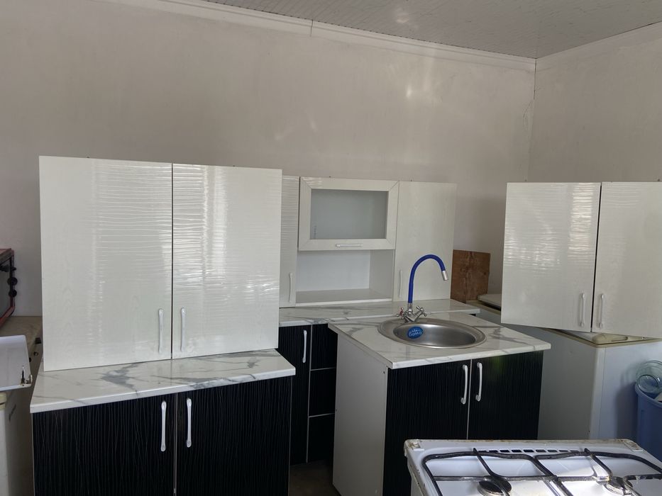 Б/У кухный гарнитур 3 метр 150000 тг