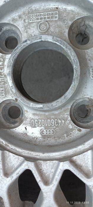 Один диск от Ауди audi  80 или Ауди 100 оригинал