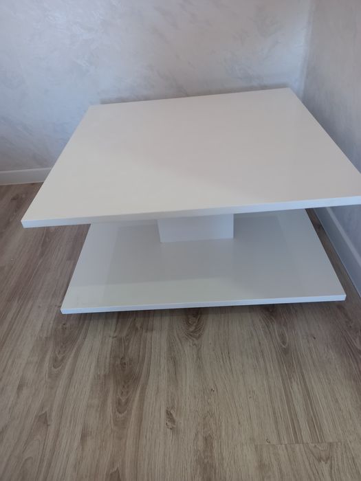 Журнальный столик