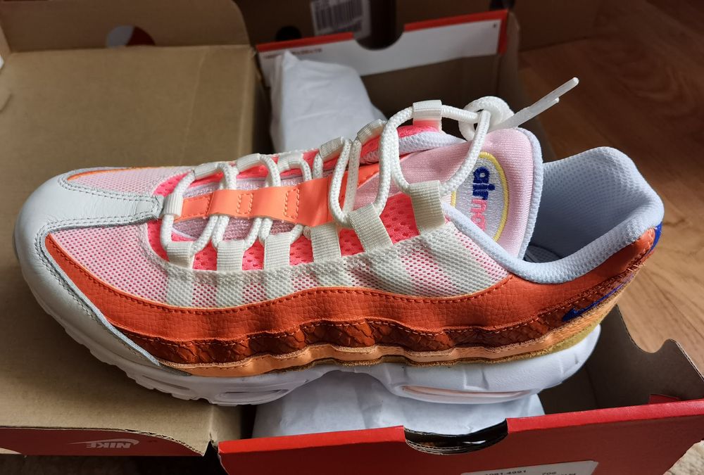 Nike Air Max 95. Marimi 39, 40 pret 7 perechi