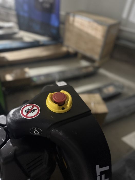 Transpalet Electric Liza 1.5 To