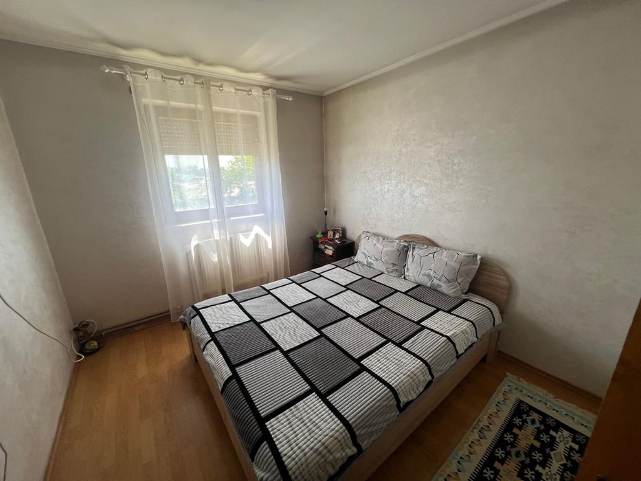 Casa cu etaj, spatiu comercial, garaj (service auto) Independenta, DN25, Galati