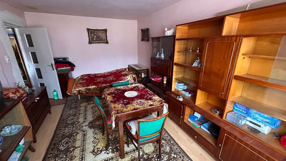 Apartament 2 camere - Petroșani in spate la Primărie