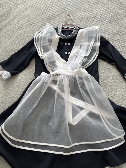 Школьное платье с фартуком