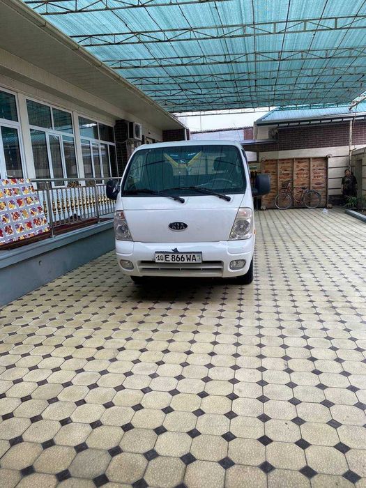 Киа бонго сотилади