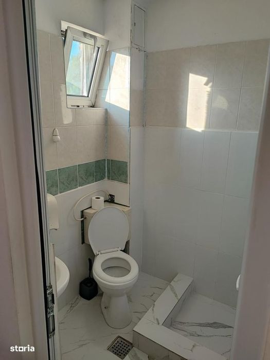 Inchiriez imobil zona Ramuri Tei cu 7 camere