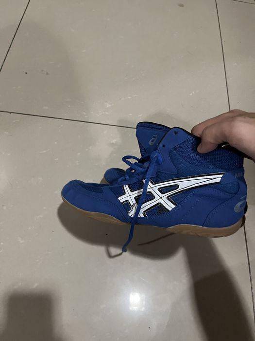Две Борцовки Asics Matflex