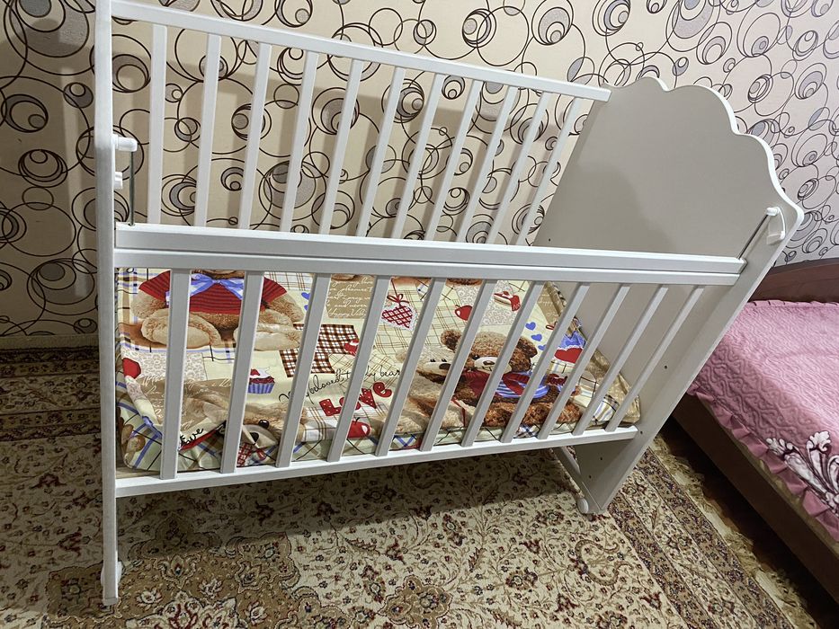 Продам детскую кроватку