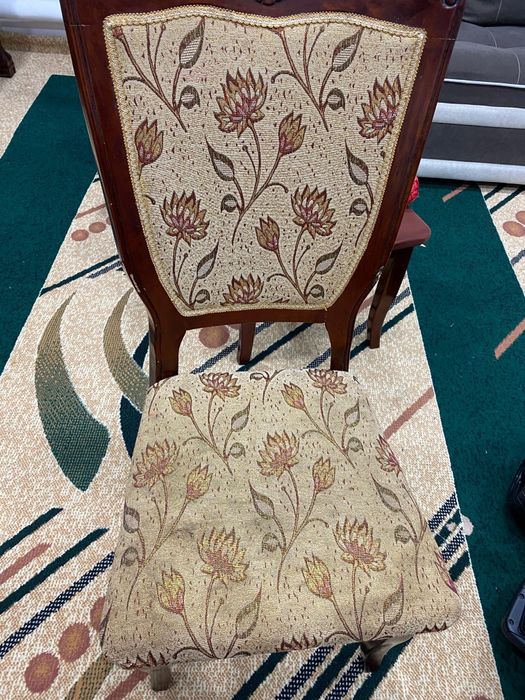 Продам стол со стульями