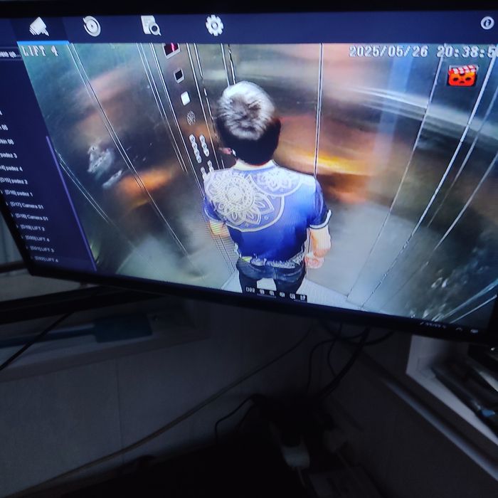 установки камеры и пожарные сигнализации и установки шлагбаума и други