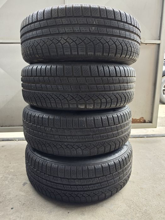 4 Броя 235/60/20 Pirelli 2x7,2mm 24dot, 2x6,5mm 21dot