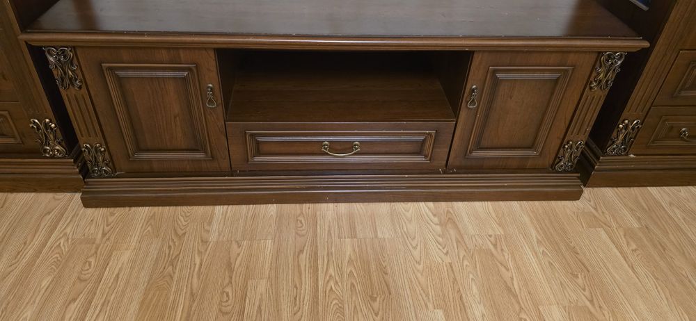 Продам сервант в хорошем состоянии