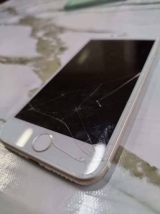 Продам айфон 7 срочно!!!