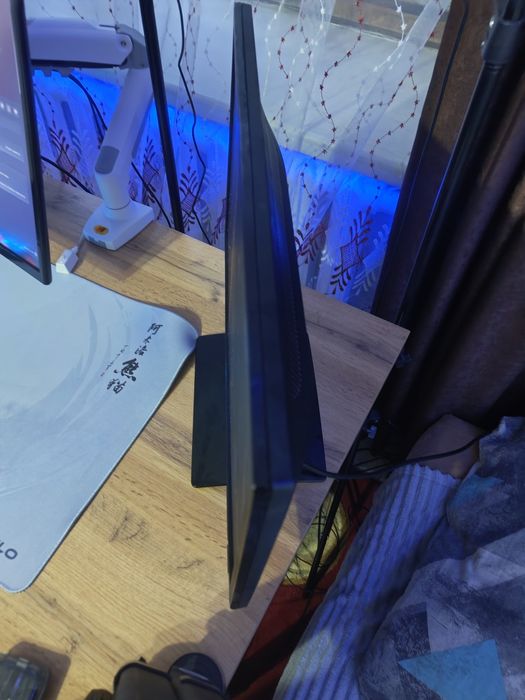 Монитор Samsung(НЕ РАБОЧИЙ)