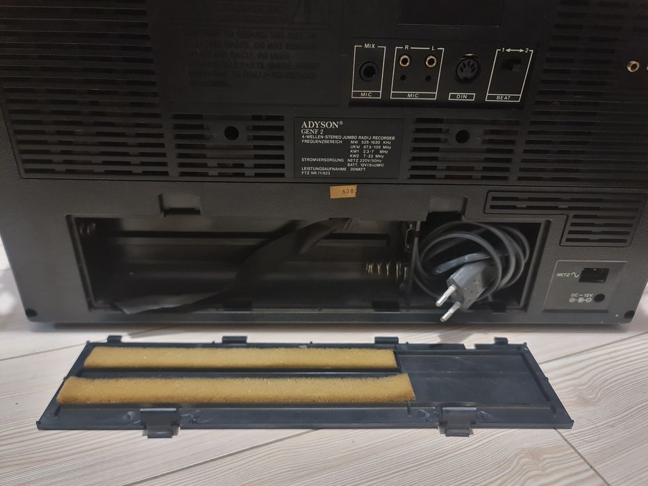 Radiocasetofon GENF2 de colecție