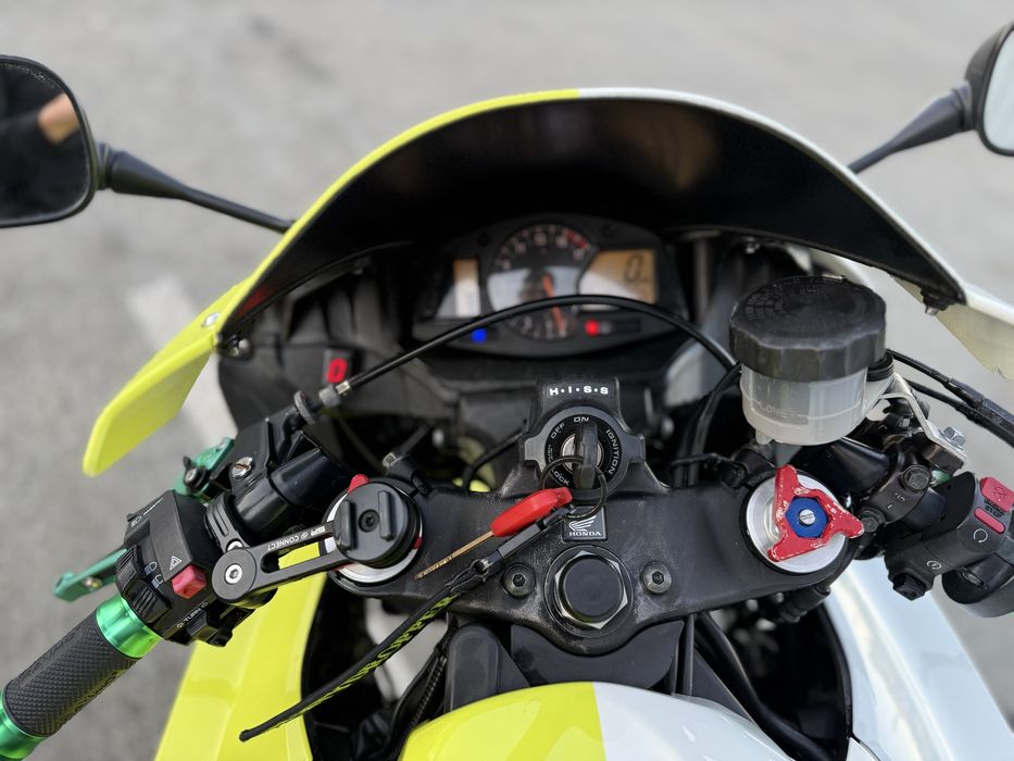 Honda cbr 2008 pc40