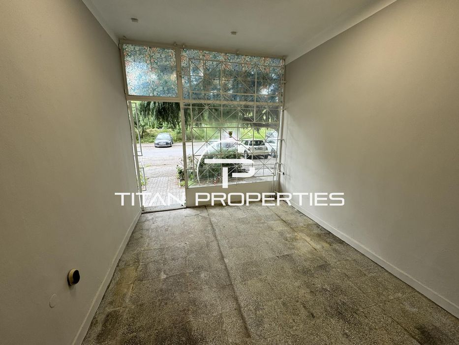 Дава се под наем Магазин в Бургас, Изгрев - 55 кв.м за 229.5 € - Снимка #4