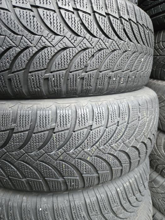 4бр. 215 65 16 Nexen зимни.