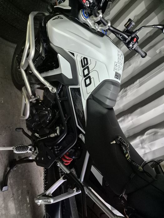 Triumph 900 GT Pro