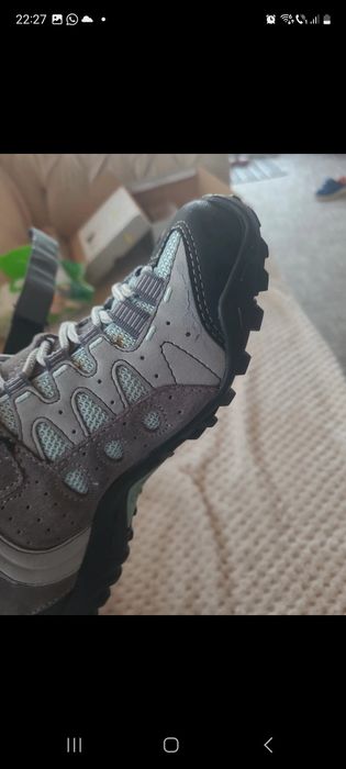 Adidași de drumeții mărimea 36
