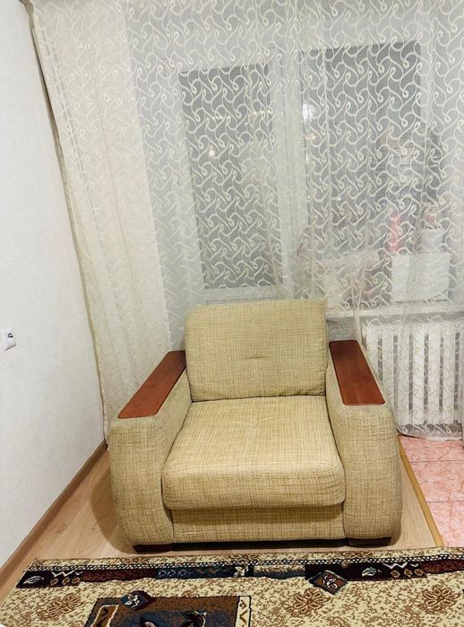 Мягкий уголок и кресло