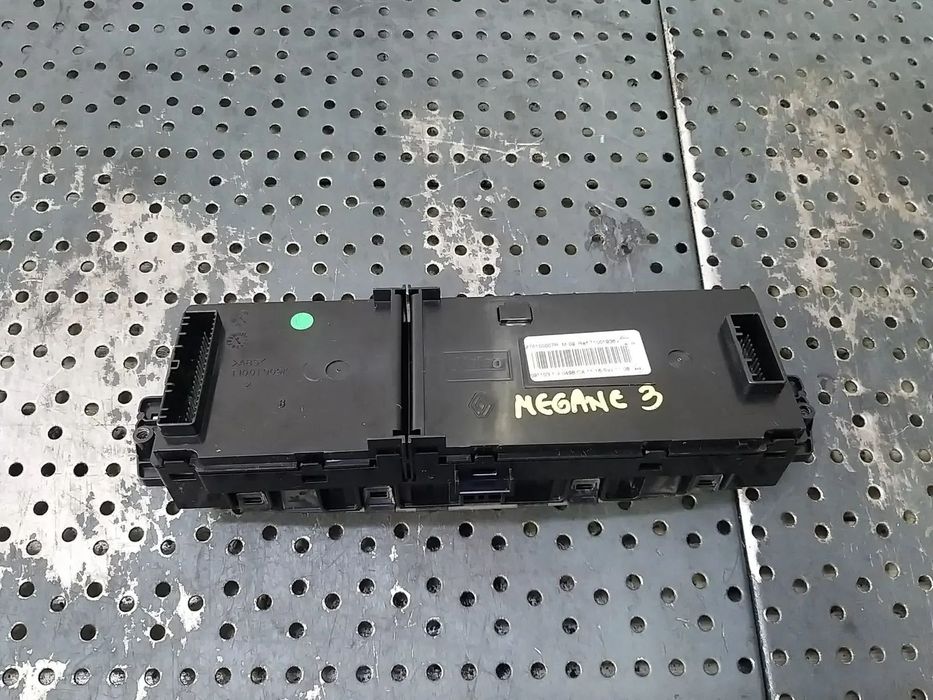 Panou comanda clima ac renault megane 3 275100007r t1001936v