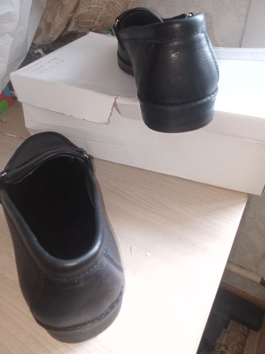 Туфли кожаные, новые 39 размер