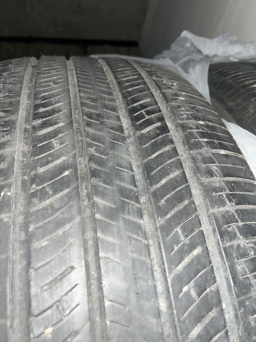 Продам автошины размером 235/55/19