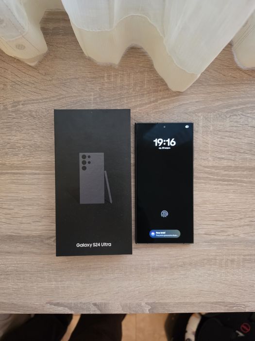 Samsung S24 Ultra 512GB Black Titanium в Гаранция