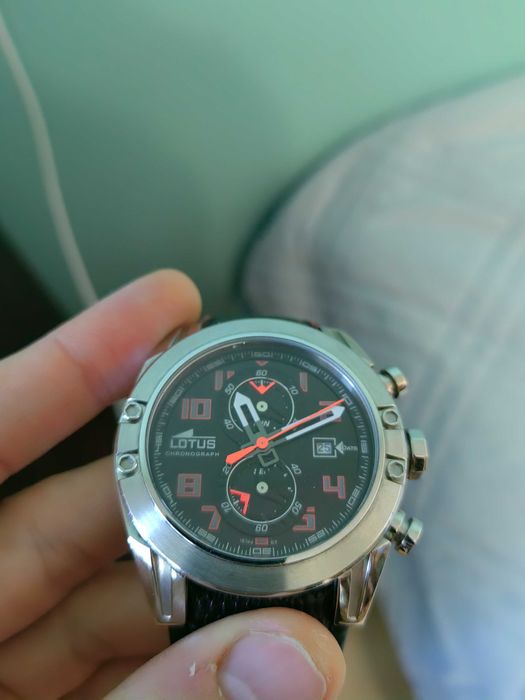 Швеицарски Часовник lotus