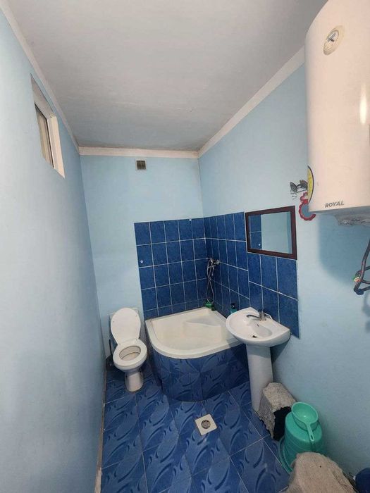 Sotiladi 3 xonali Guliston, Oktyabr