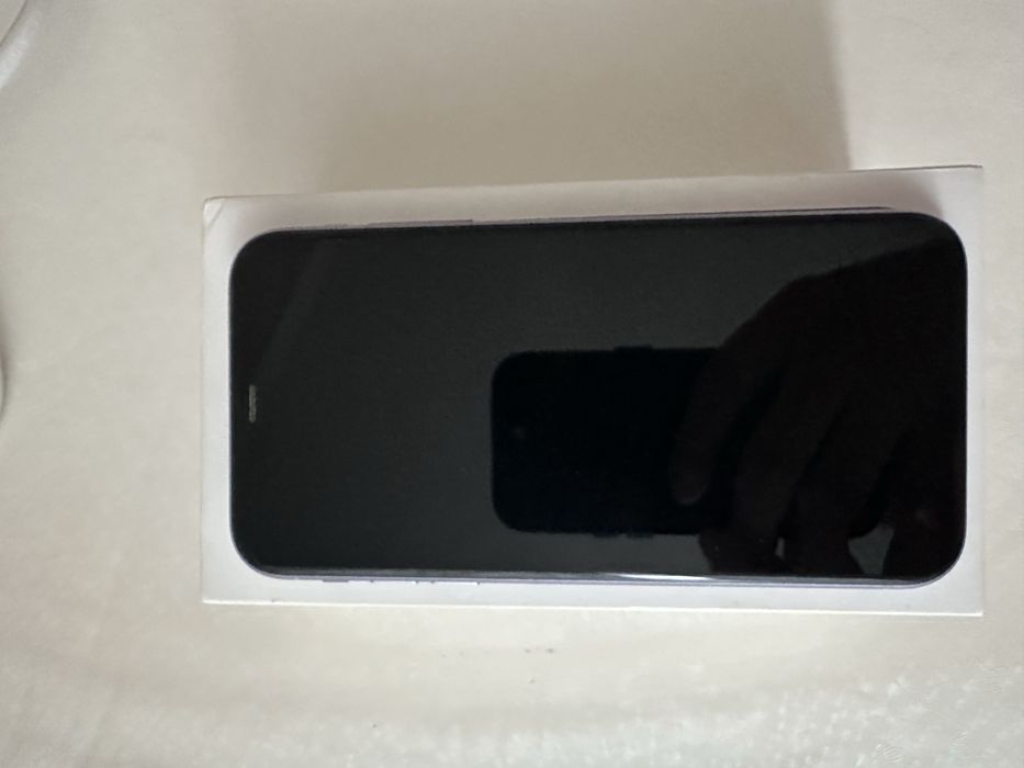 Продам iPhone 11 , срочно