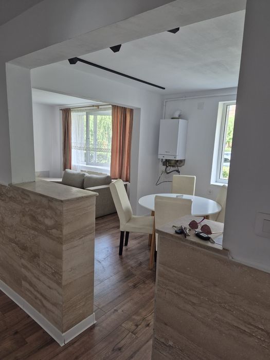 Apartament 3 camere proaspăt renovat
