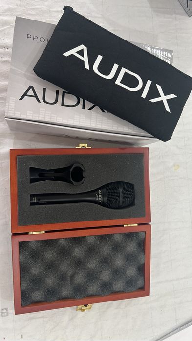 Профисионалной микрафон