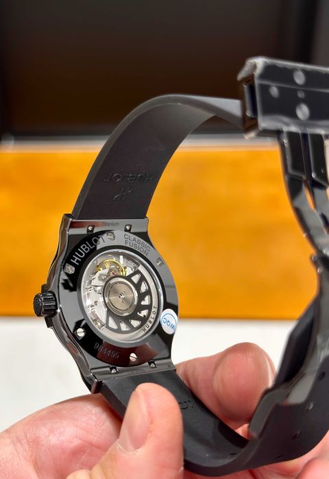 Hb Classic Fusion 42mm черна керамика