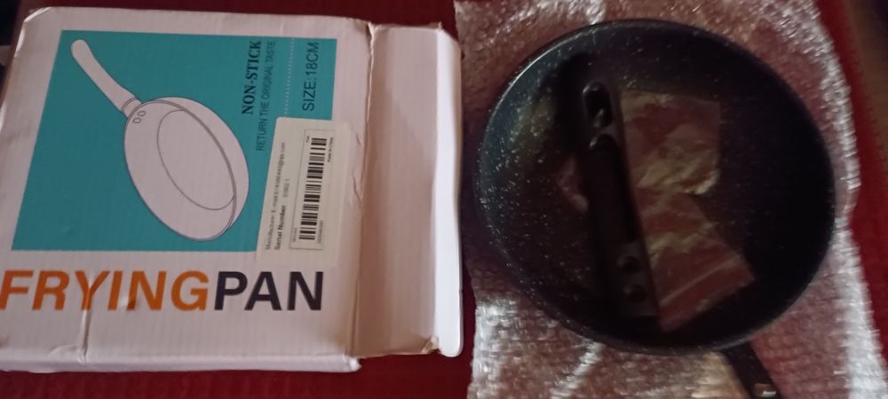 Сковородочки новые средние и маленькие, очень удобные