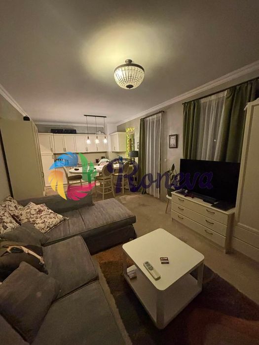 Продава се Двустаен апартамент в Варна, Аспарухово - 110 кв.м за 1700 €/кв.м - Снимка #1