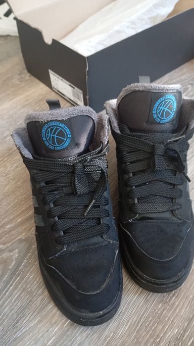 Adidas високи маратонки No40