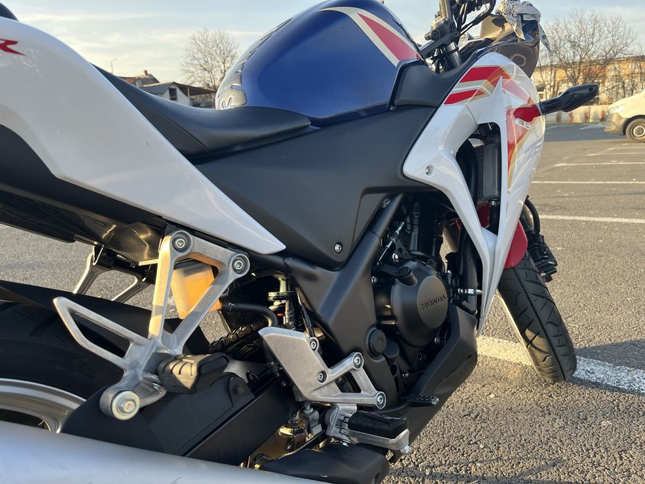 HONDA CBR 250R 2013
