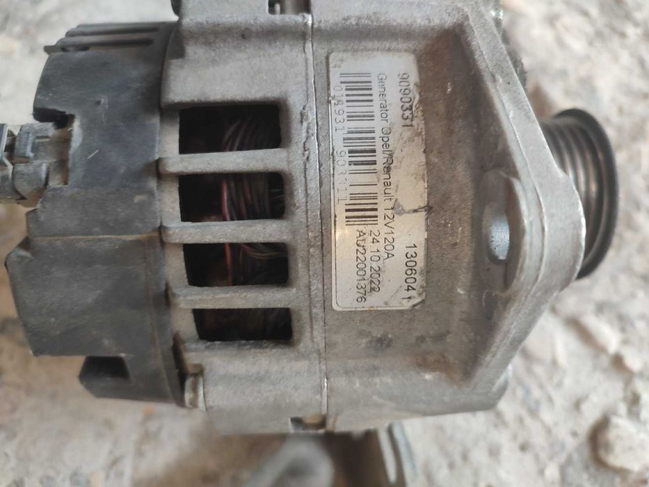 Продавам Рено Канго на части