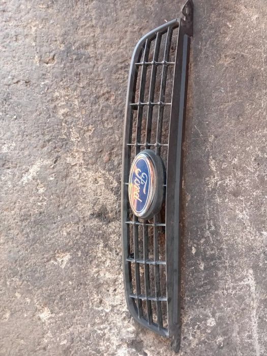 Grila radiator ford focus 2 2007/2008/2009/2010/2011