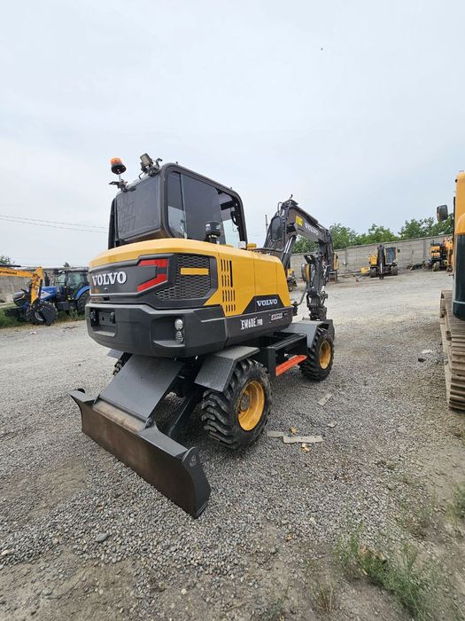 Услуги гусеничного экскаватора Volvo 220