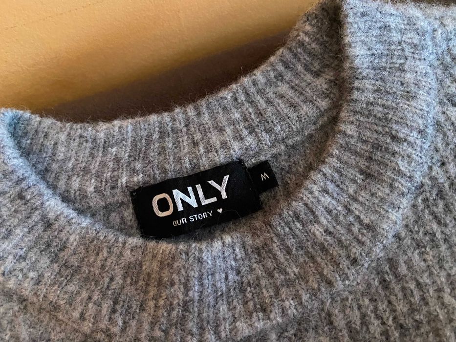 Мек и топъл плетен пуловер