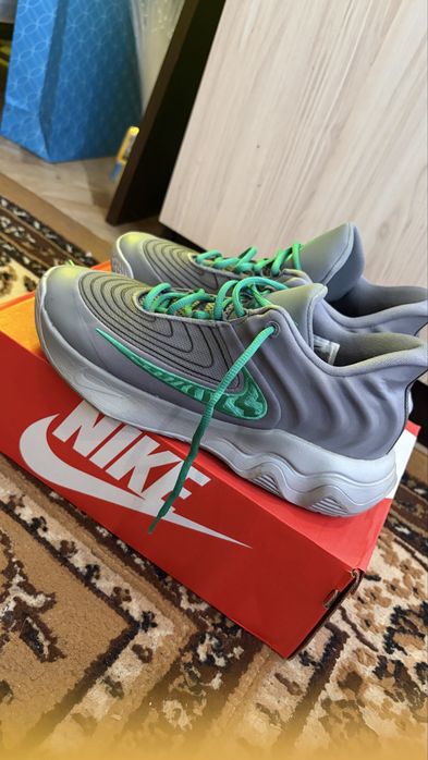 Nike маратонки !
