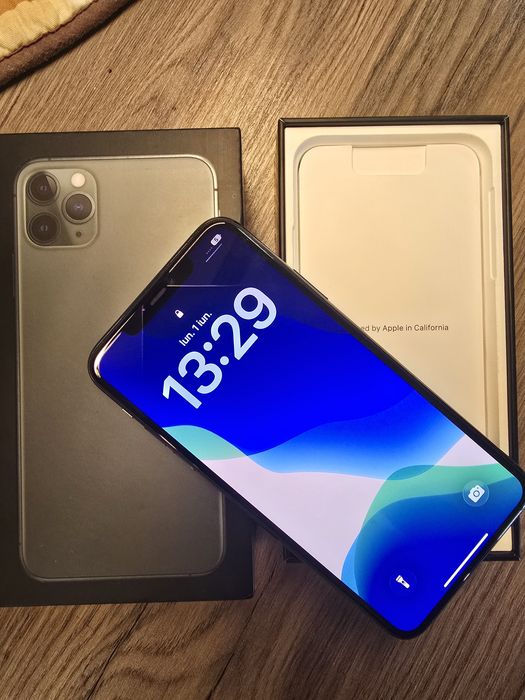 Iphone 11 pro max, impecabil, la cutie - impecabil - 2 huse